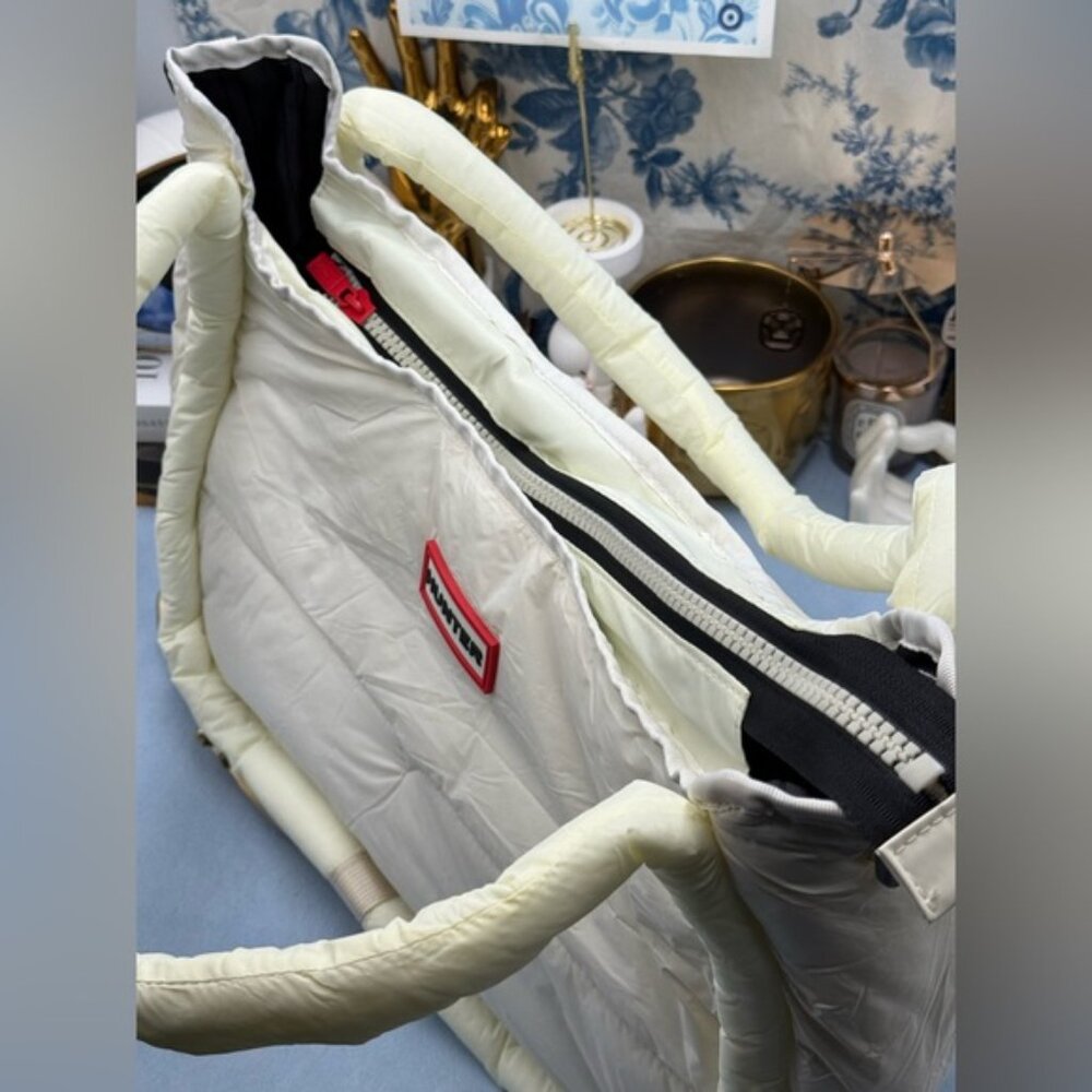 🆕 HUNTER 🧿 NWOT Large Framed Puffer Bag, White *MISSING CROSSBODY STRAP* - Picture 8 of 14